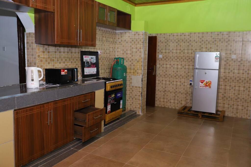 Esniko Villa Narok Екстериор снимка