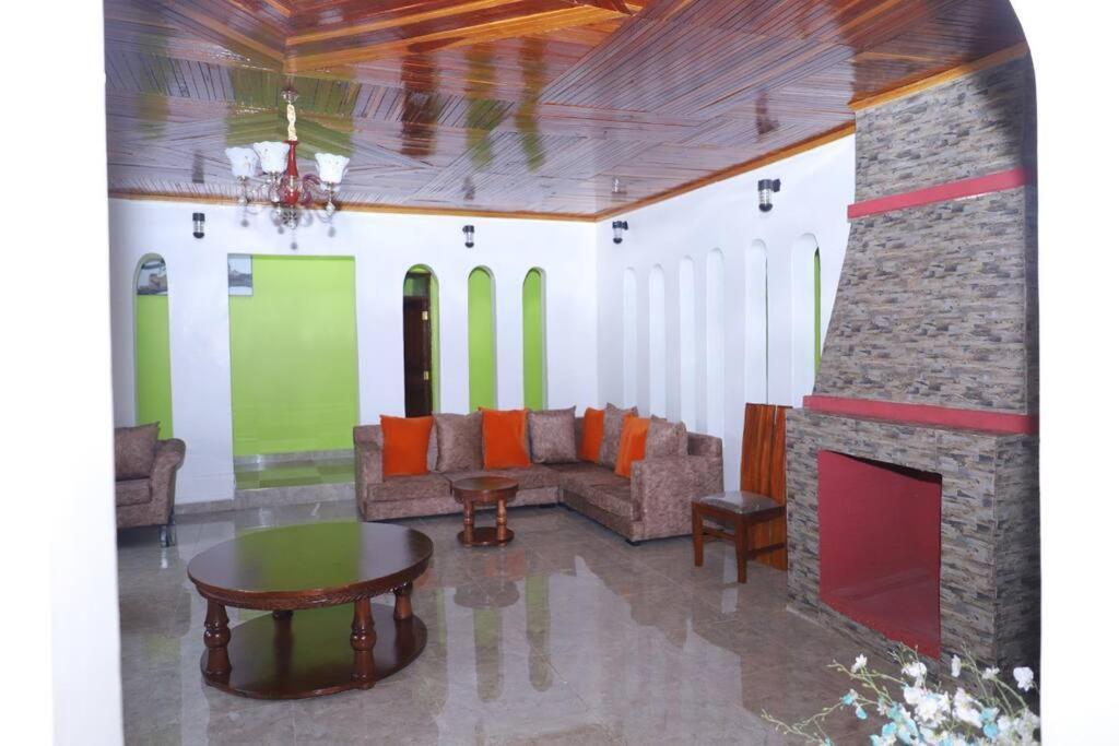 Esniko Villa Narok Екстериор снимка